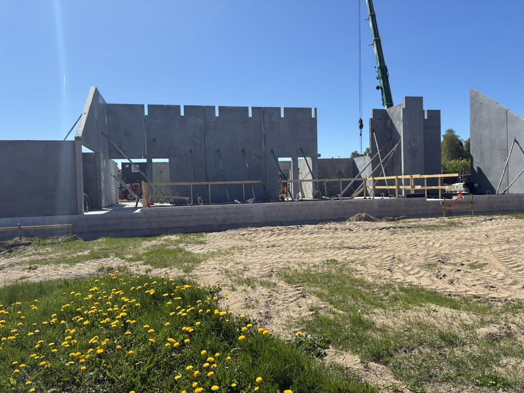 betonelementer på plads